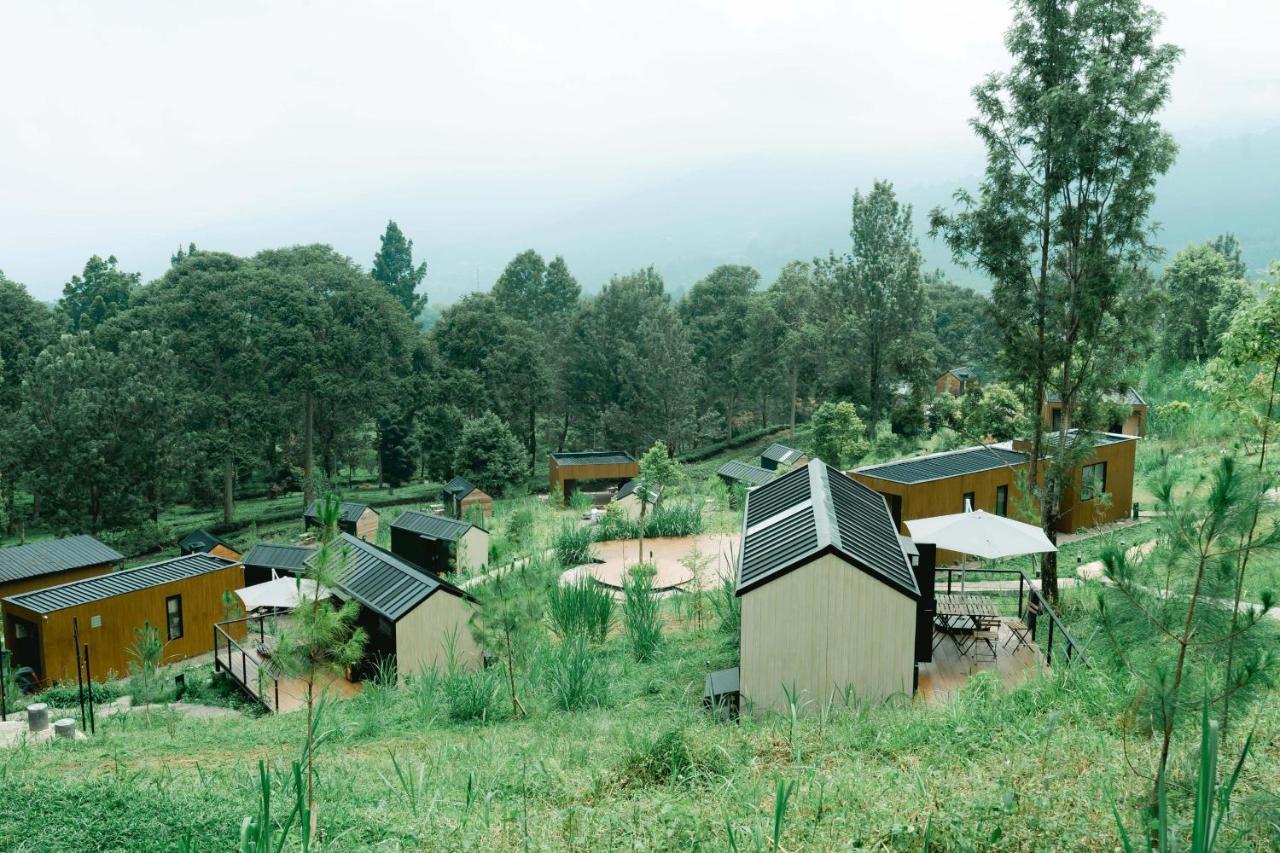 Bobocabin Gunung Mas, Puncak Hotel Tagalbato Exterior foto